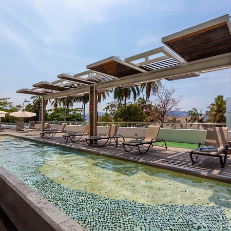 Ramada By Wyndham Acapulco Hotel & Suites Zewnętrze zdjęcie