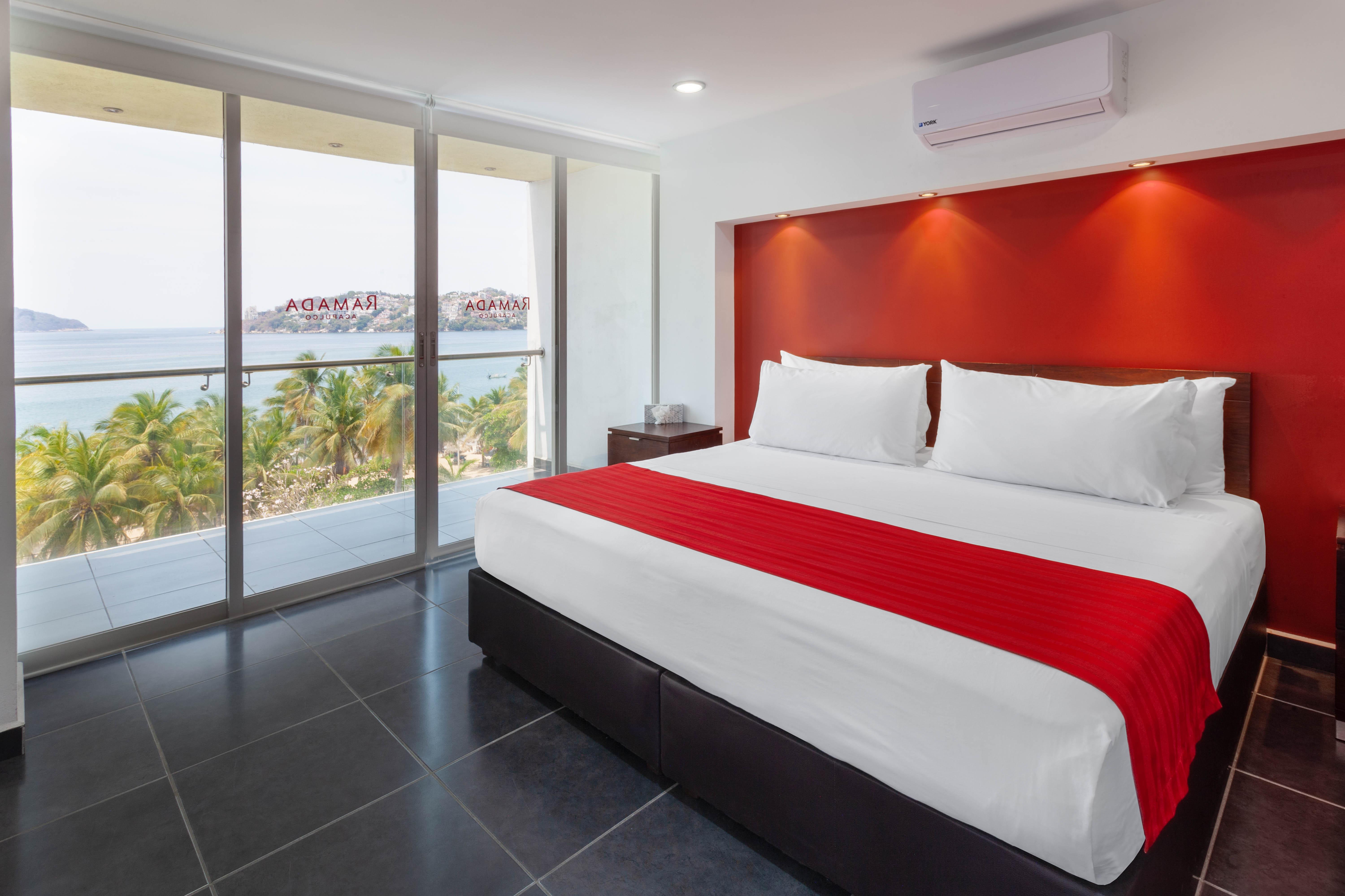 Ramada By Wyndham Acapulco Hotel & Suites Zewnętrze zdjęcie