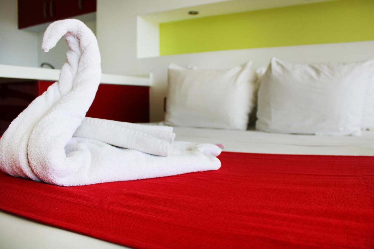 Ramada By Wyndham Acapulco Hotel & Suites Zewnętrze zdjęcie