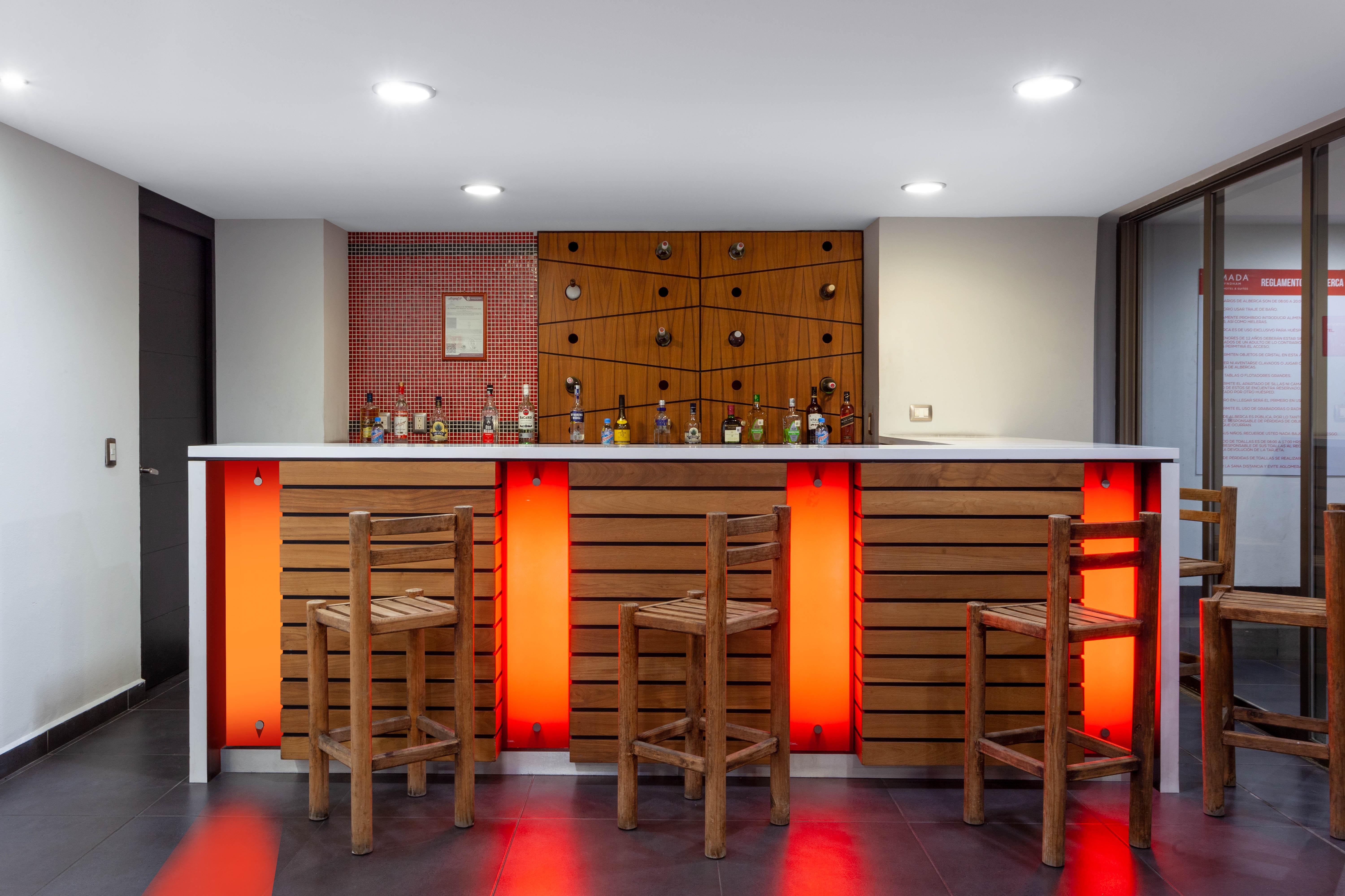 Ramada By Wyndham Acapulco Hotel & Suites Zewnętrze zdjęcie