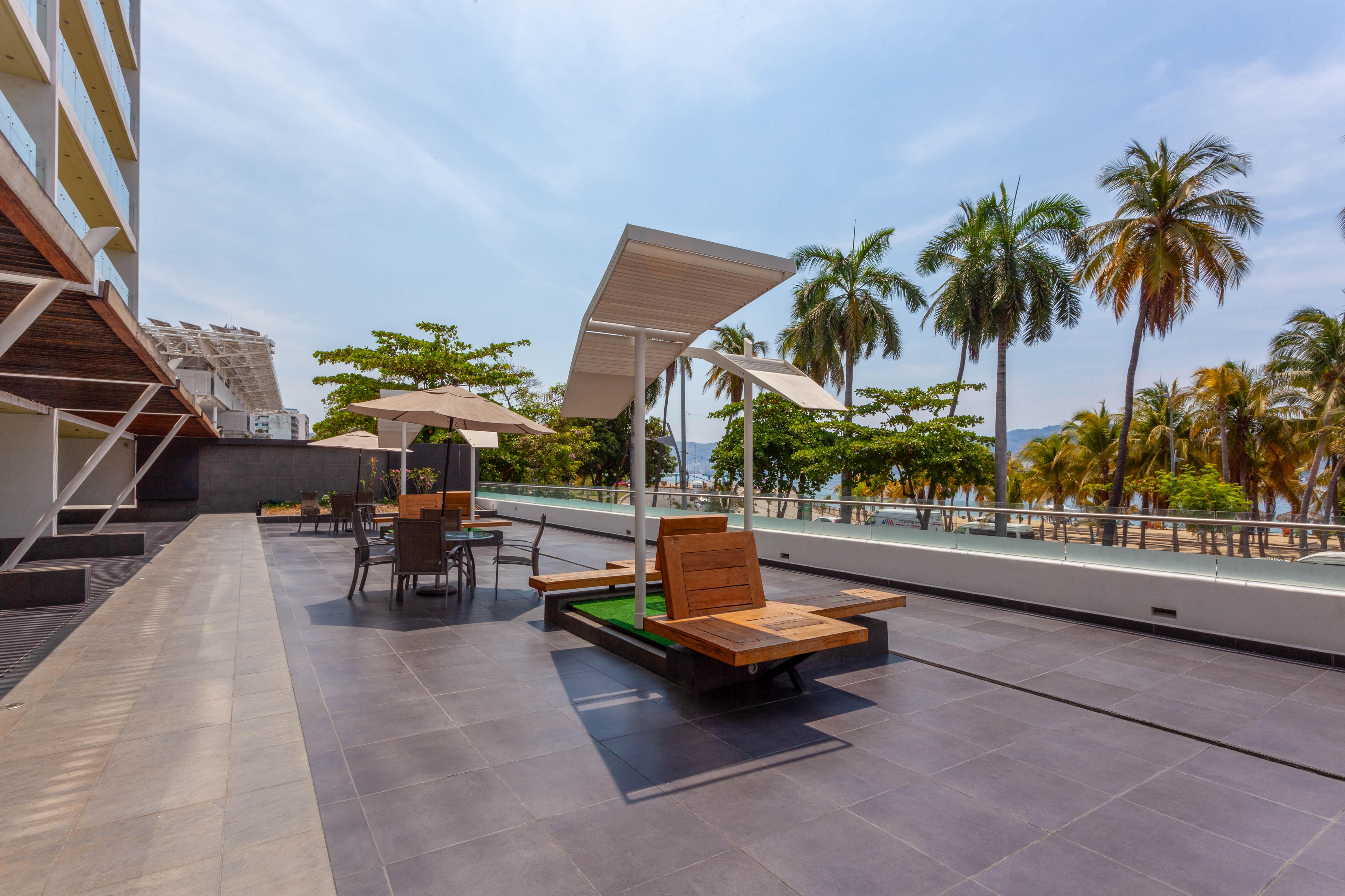 Ramada By Wyndham Acapulco Hotel & Suites Zewnętrze zdjęcie