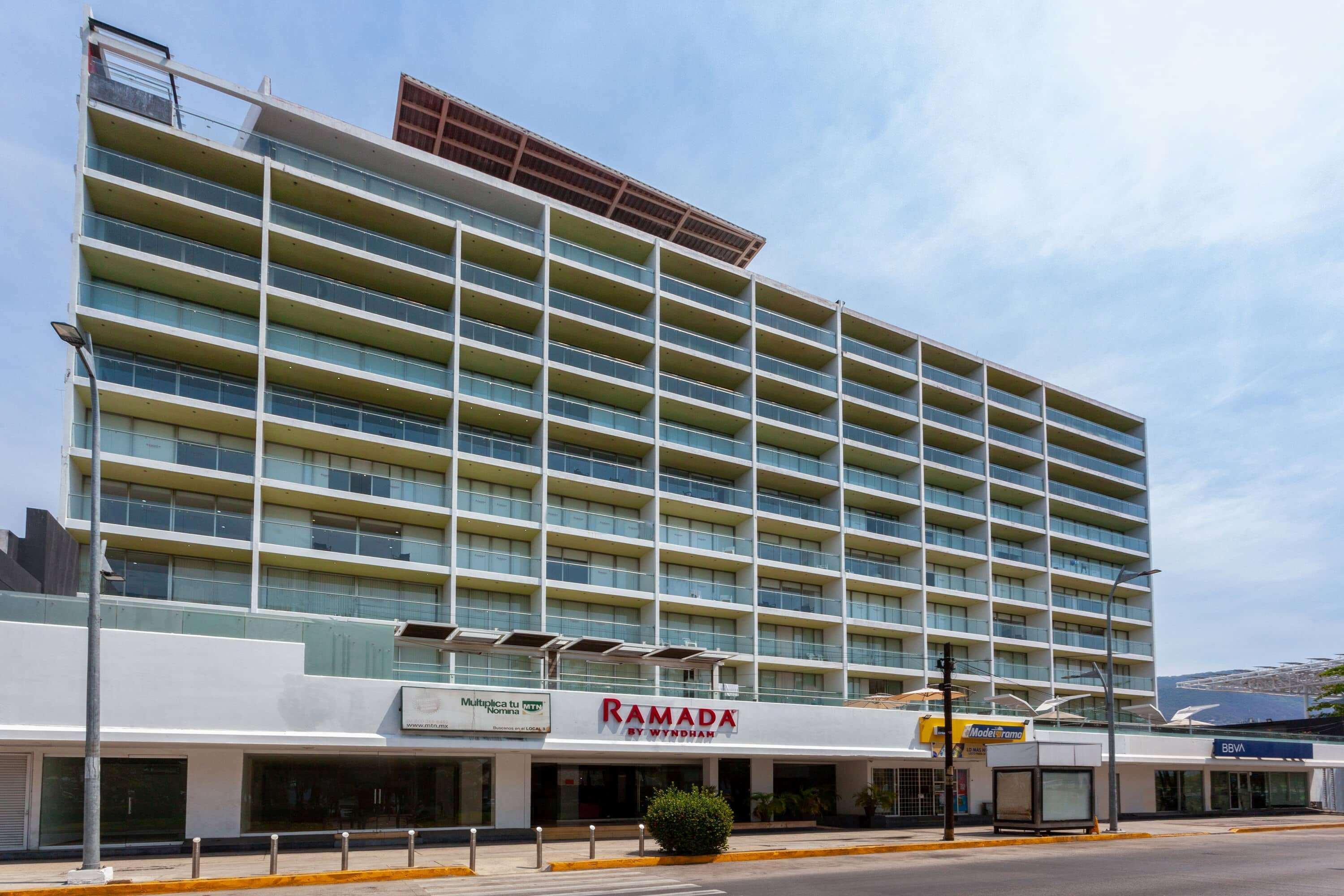 Ramada By Wyndham Acapulco Hotel & Suites Zewnętrze zdjęcie