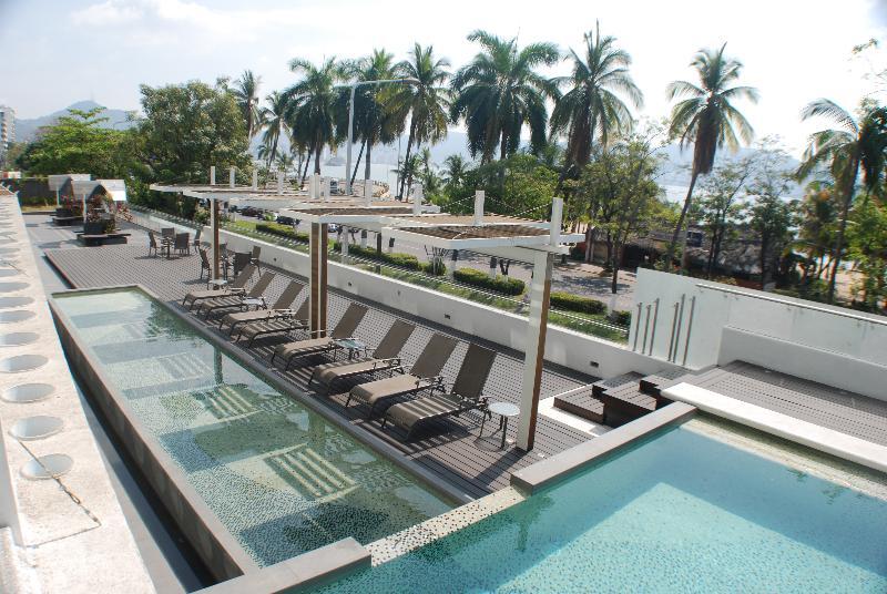Ramada By Wyndham Acapulco Hotel & Suites Zewnętrze zdjęcie