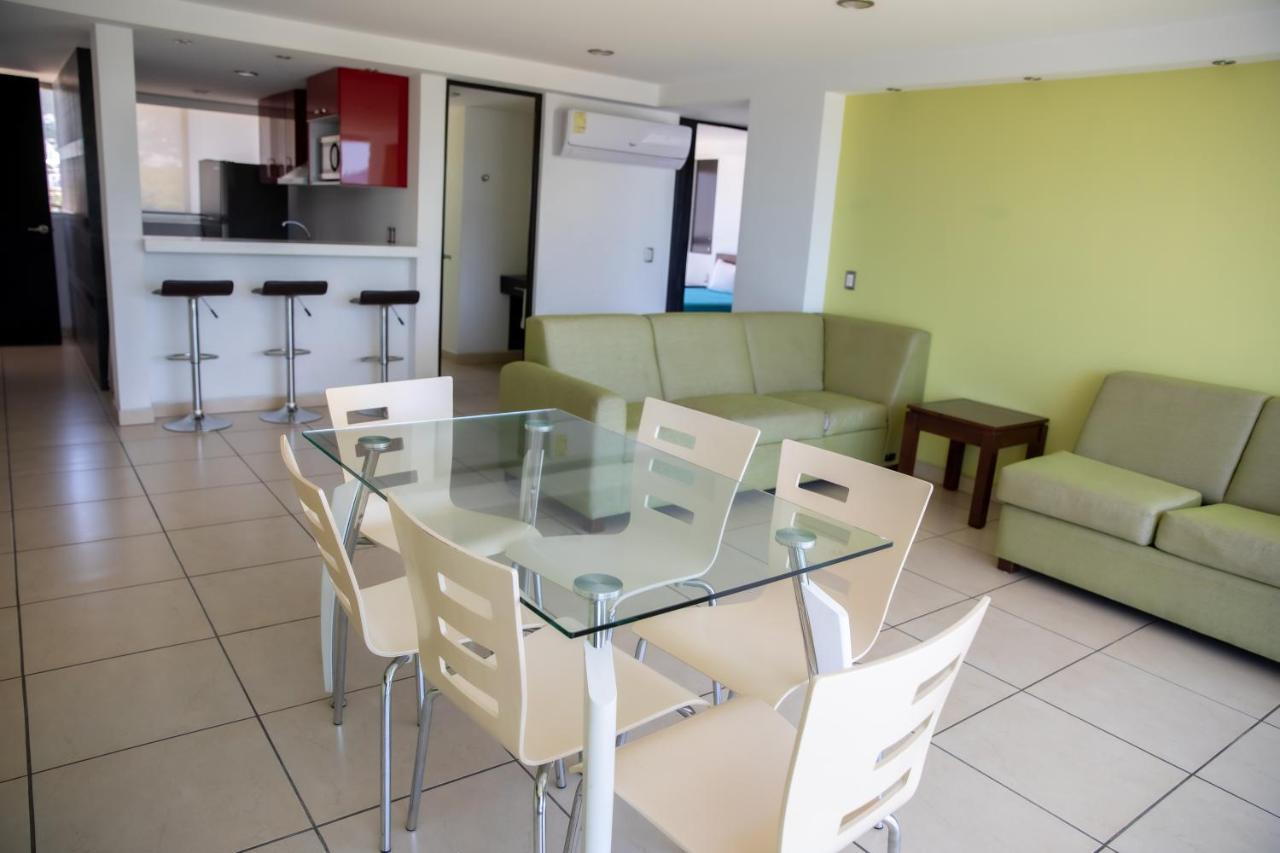 Ramada By Wyndham Acapulco Hotel & Suites Zewnętrze zdjęcie